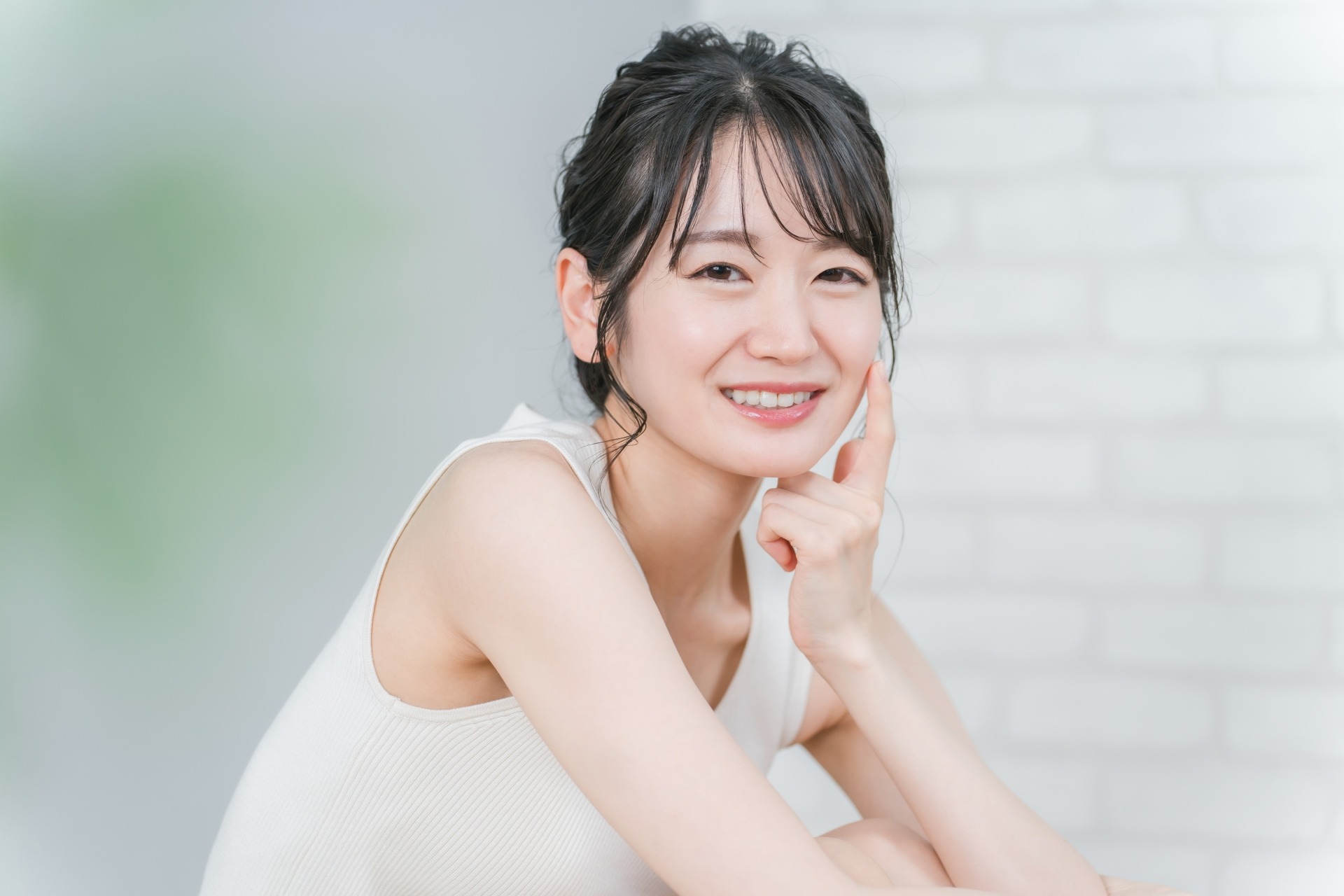 美容鍼とハイフ徹底比較!あなたに合うのはどっち?選び方完全ガイド