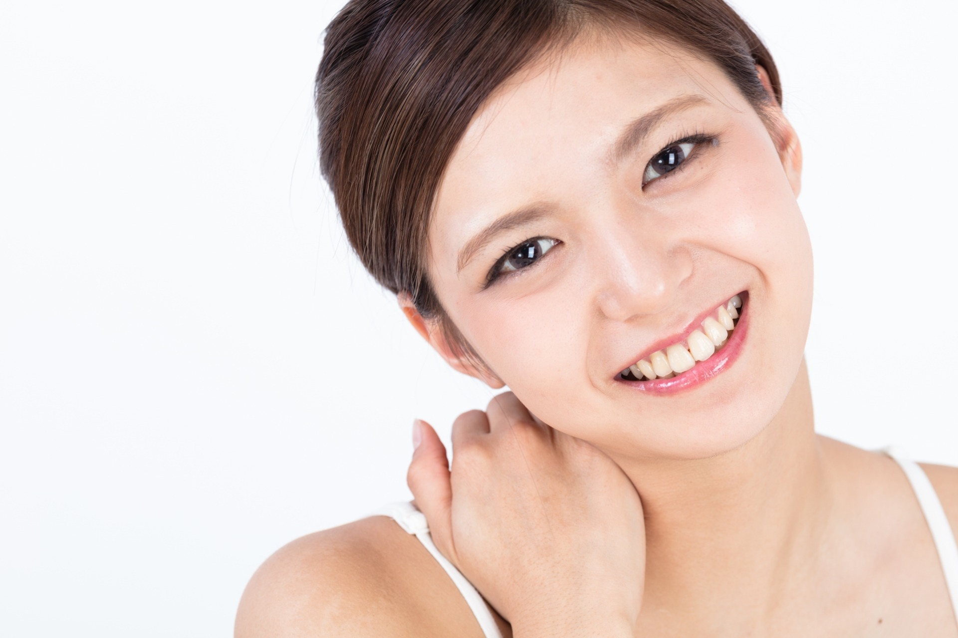 美容鍼でクマを改善できる理由を解説│「疲れてる？」と言わせない！